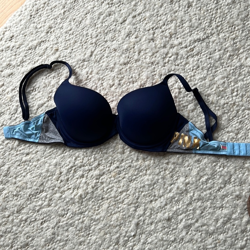 PINK Victoria secret bra